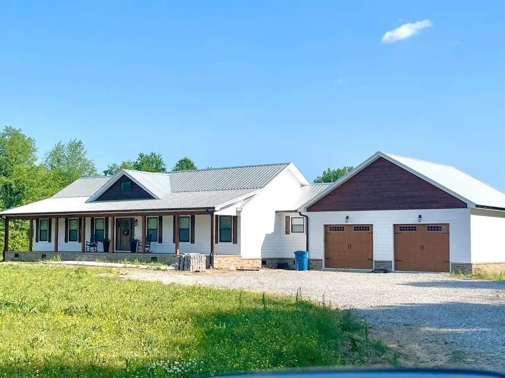 floral decor with balloons